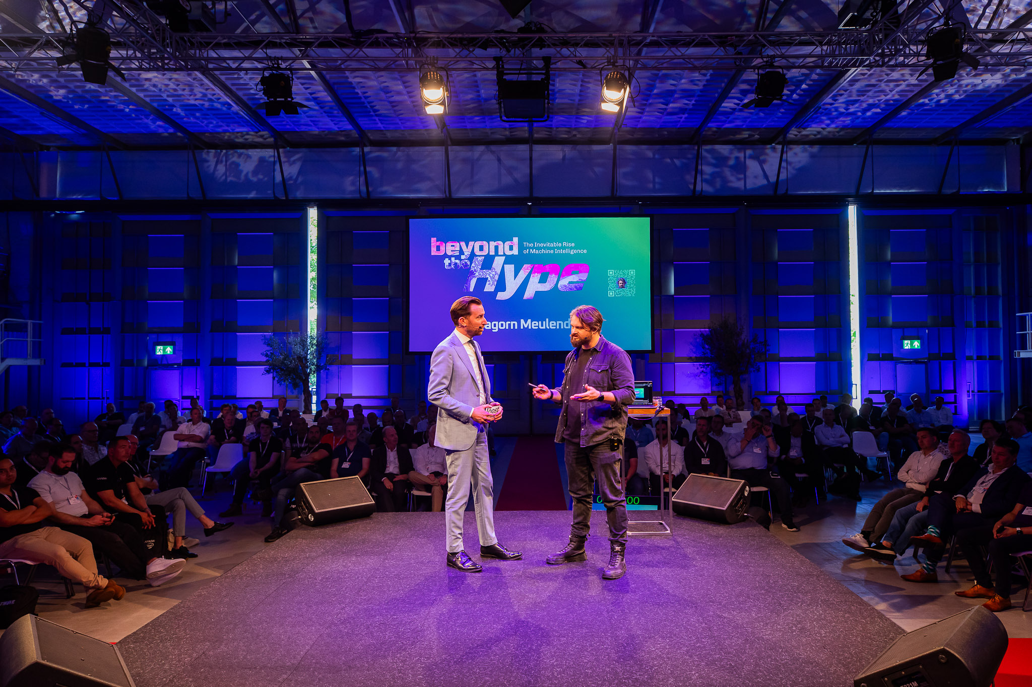 Aragorn delivering keynote to packed audience